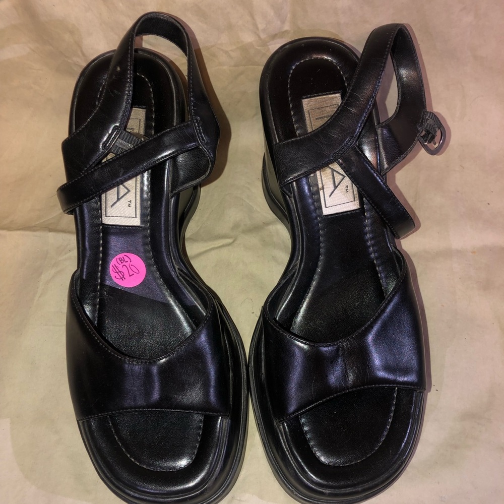 Black heels perfect for every outfit !